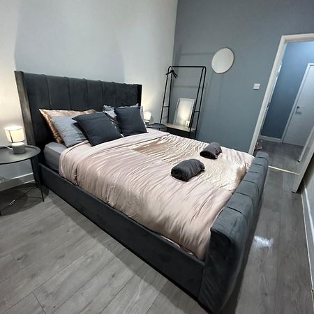 Central Locations 1 Bed Apartments Sleeps 4 London Eksteriør billede