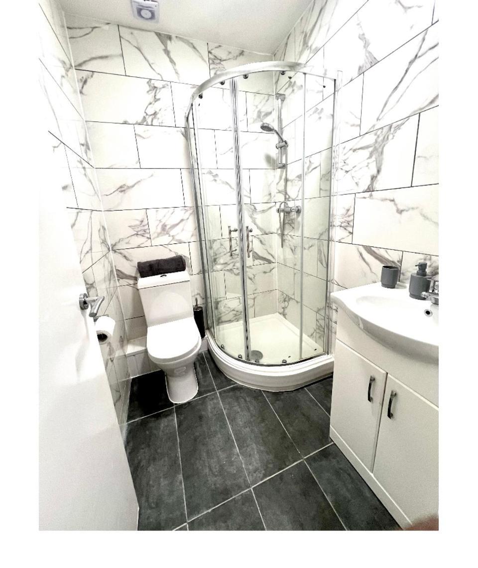 Central Locations 1 Bed Apartments Sleeps 4 London Eksteriør billede